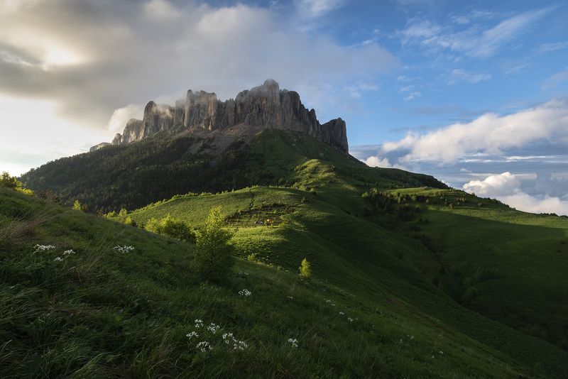 пейзаж, тхач Замок на горе фото превью