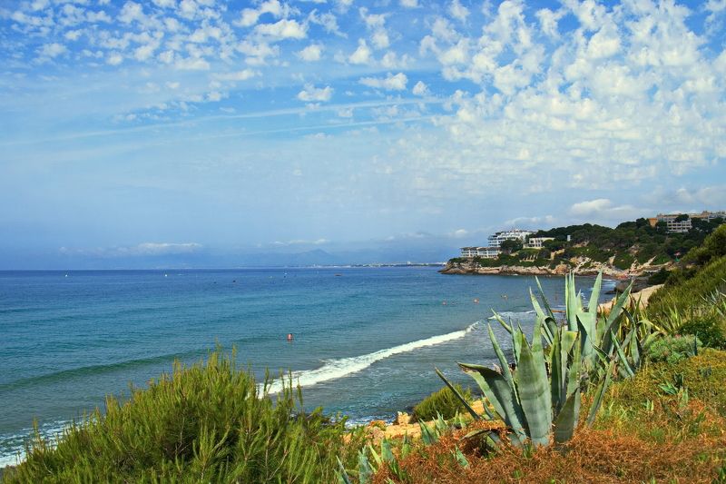 море, солнце, небо, коста дорада, испания Небо в лоскутахphoto preview