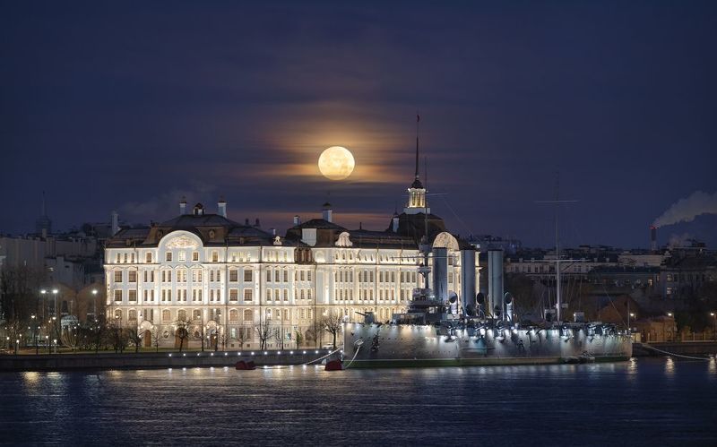 петербург , полнолуние , охота на луну , питер , нева , аврора Под полной лунойphoto preview