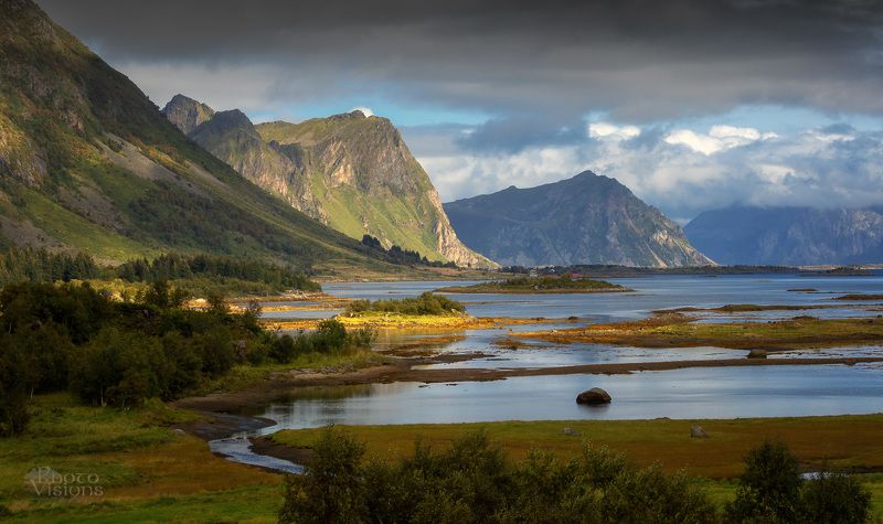 lofoten,norway,arctic,north,landscape,sea,seashore,shoreline,mountains,colorful Colors of Summer in the Arcticphoto preview