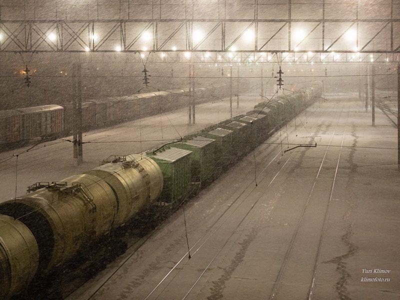 Железнодорожная заснеженная, умиротворяющая...photo preview