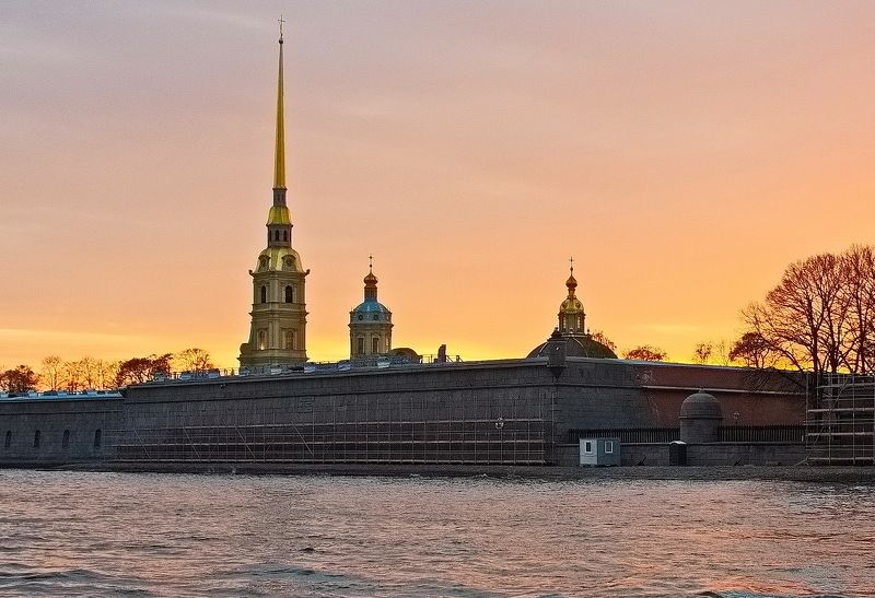 Тёплый вечер белой ночиphoto preview