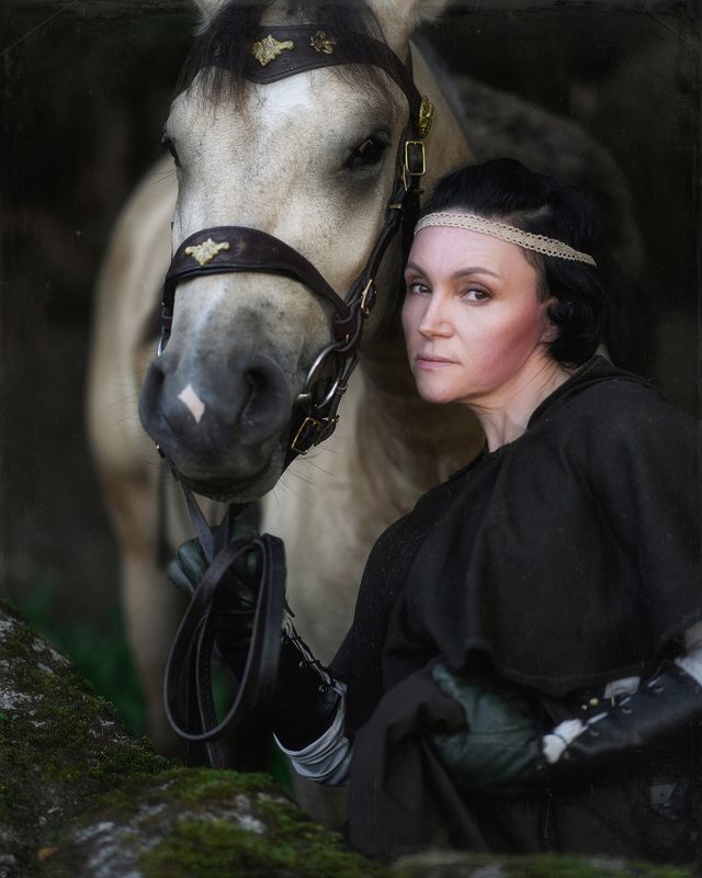 портрет, лошади, воительница, конная фотография, женский портрет, косплей, винтаж photo preview