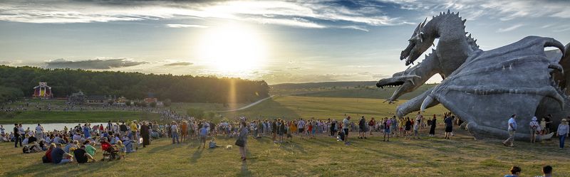 В ожидании огненного представленияphoto preview