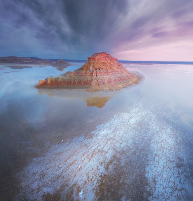 Мангыстау, впадина Карынжарыкphoto preview