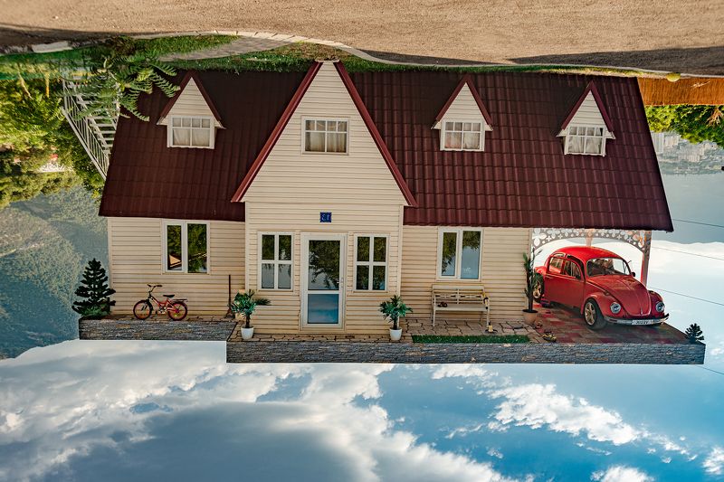 Дом  на краю землиphoto preview