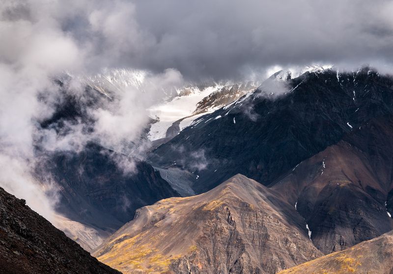 Якутия, Сунтар-Хаята, горы Маленьки ледникphoto preview