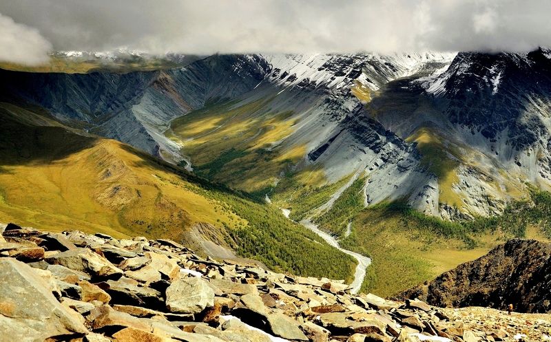 над долиной Ярлуphoto preview