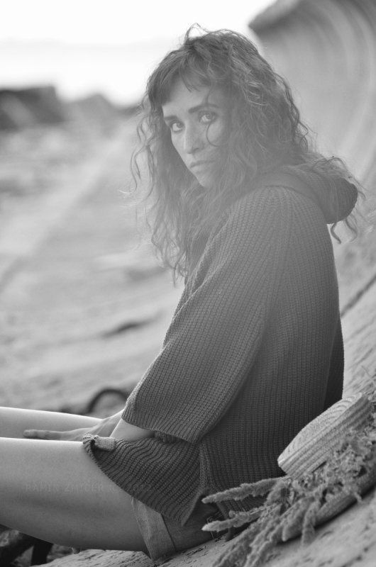 портрет, чб, девушка, море, ключевые слова * * *photo preview