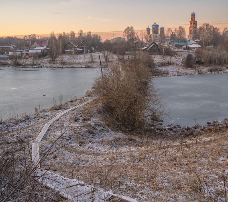 Хмурый ноябрь в селе Порез photo preview