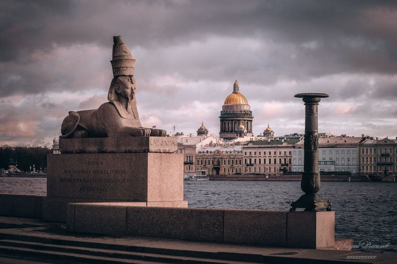 городской пейзаж, архитектура, набережные санкт-петербурга, памятники, нева, санкт-петербург У входа в Академию художествphoto preview