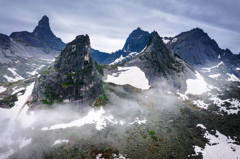 парабола, скала парабола, озеро художников, ергаки, красноярский край, саяны, хакасия, сибирь, тайга Скала Парабола фото превью