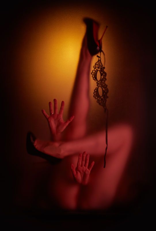 Ню, эротика, туфли, ноги Маскаphoto preview