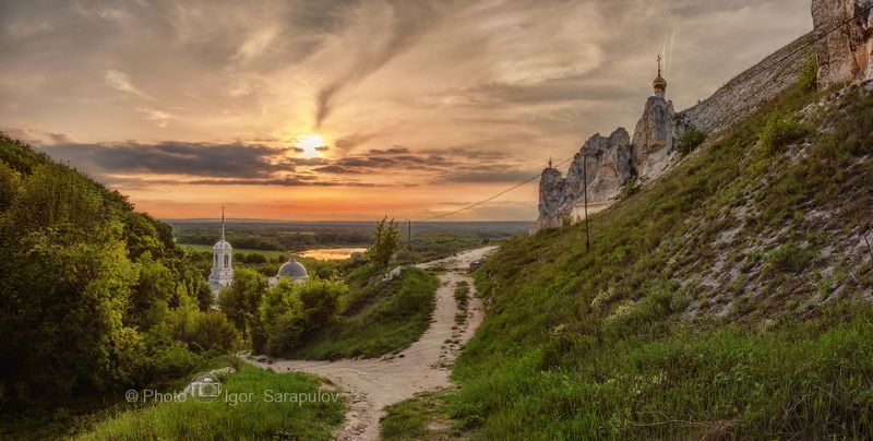 церковь, храм, святое место, путешествие на автомобиле, пещерный храм,  панорама, монастырь, sony rx photo, sony rx 100, меловые холмы, закат, дон, дивногорье, дивногорский мужской монастырь, воронежская область, вечер, Вечер в Дивногорье фото превью