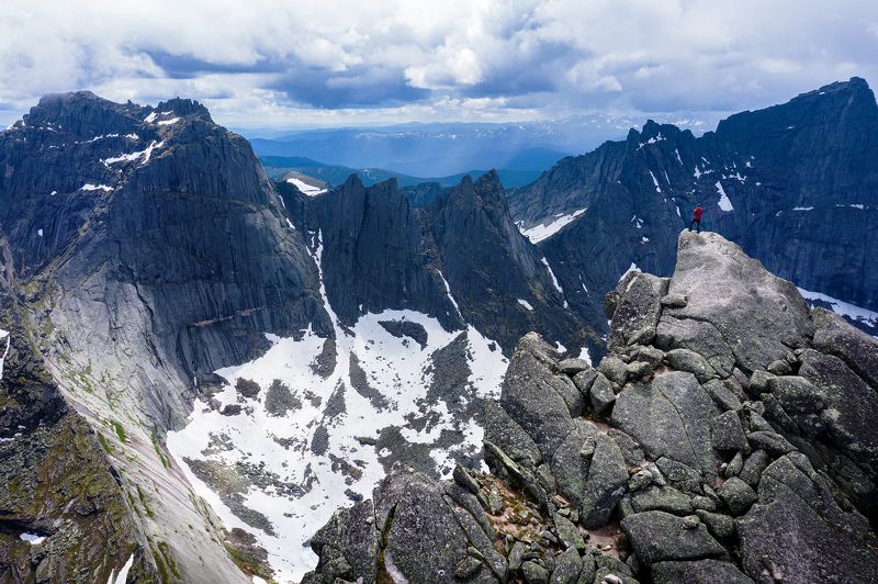 зуб дракона, пик зуб дракона, ергаки, красноярский край, саяны, хакасия, сибирь, тайга Головокружение фото превью