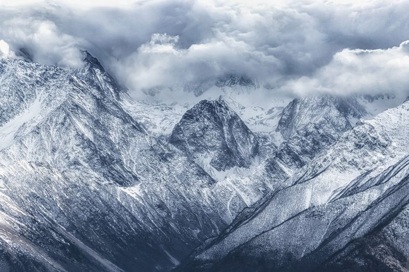 Суровые горыphoto preview