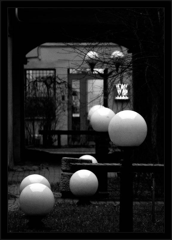 яйца, гнезды, шары, петербург, центр, дворы, чб, Kirill Shapovalov