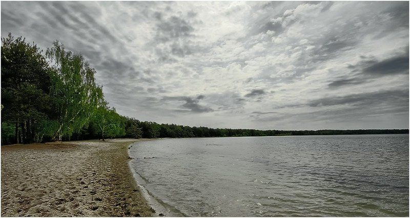 озеро, пляж, тучи Серебряный пляж - несезонphoto preview