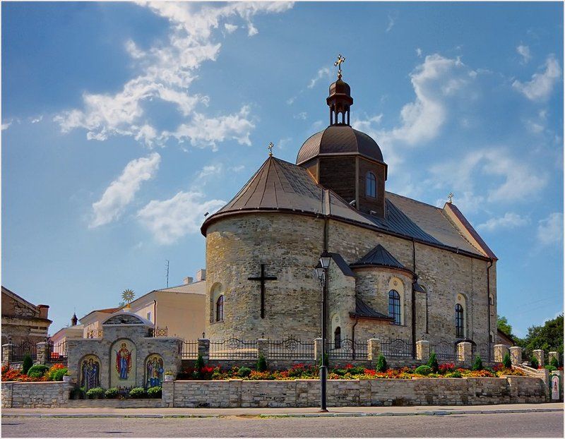 церковь, город, каменец-подольский Троицкая церковьphoto preview