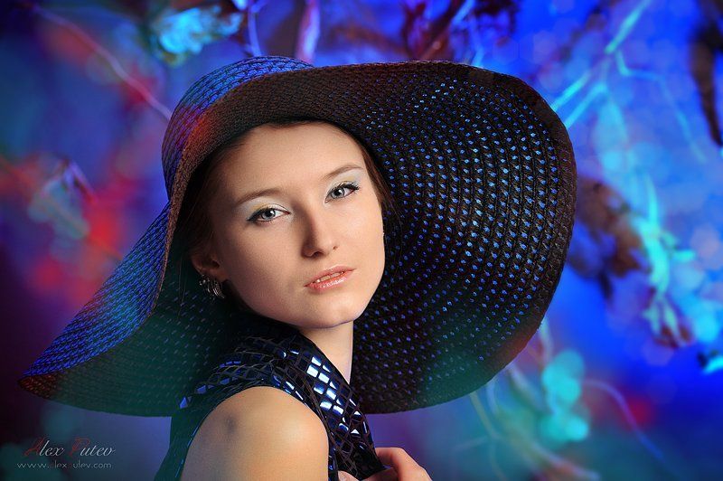 девушка,глаза,цвет,краски,шляпа Эли фото превью