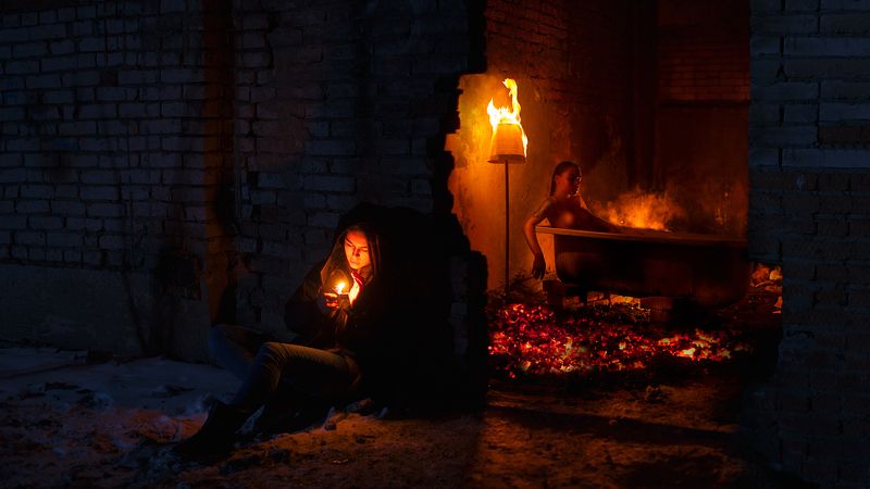 ню, ванна, угли, огонь ***photo preview