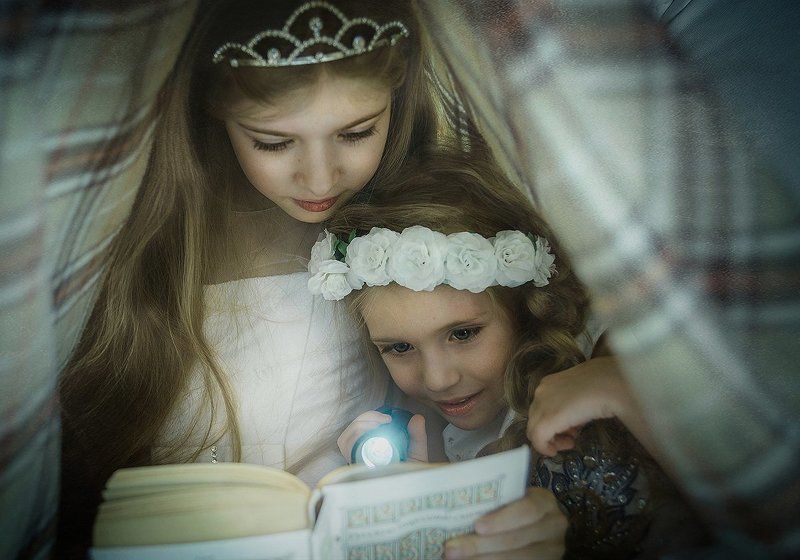 дети, портрет сестрыphoto preview