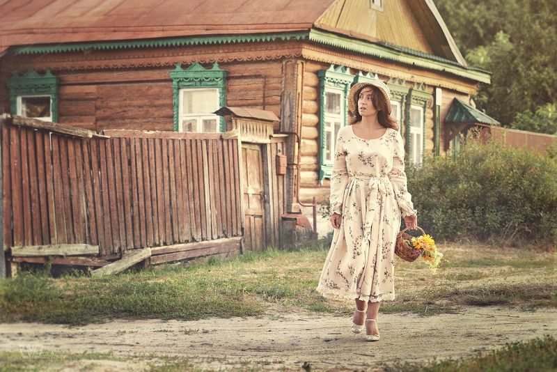 деревня, дорога, девушка, портрет, дом, село Модница...photo preview