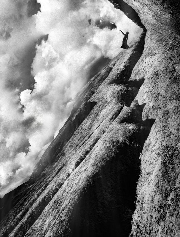 природа,девушка,горы,чб Странные танцыphoto preview