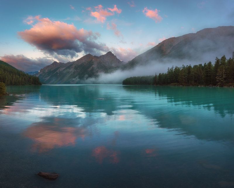 Кучерлинское озеро на рассвете. Алтайphoto preview