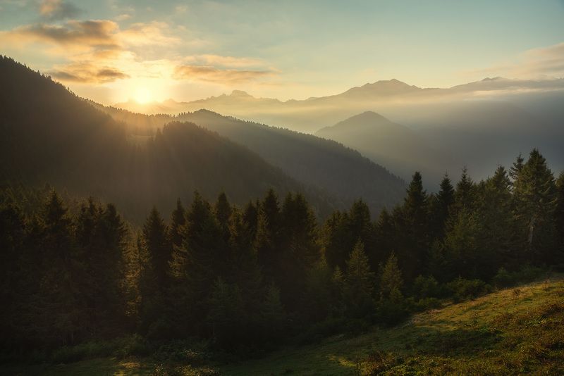 Рассвет в горах Караденизаphoto preview