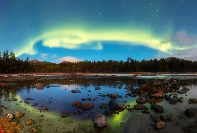 лувеньга аврора сияние озеро горы Лувеньга. Кольский полуостровphoto preview