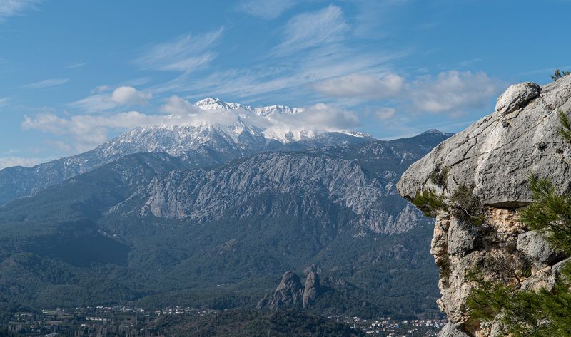 турция, кемер, гора чалыш, гора телеферик Вид с горы Чалыш на гору Телеферикphoto preview