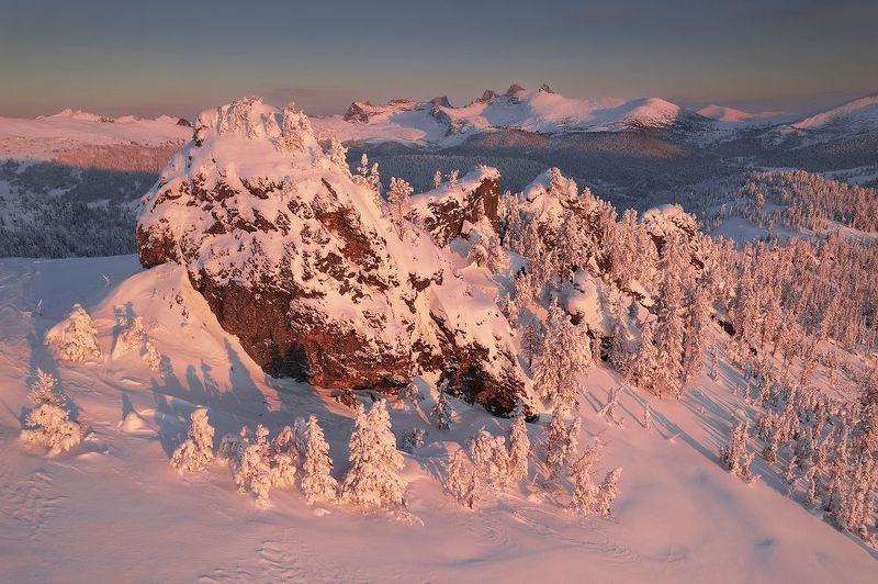 ергаки, зима, закат, снег, спящий саян, саяны, горы, сибирь, мороз, иней, лес В Ергаках зимой фото превью