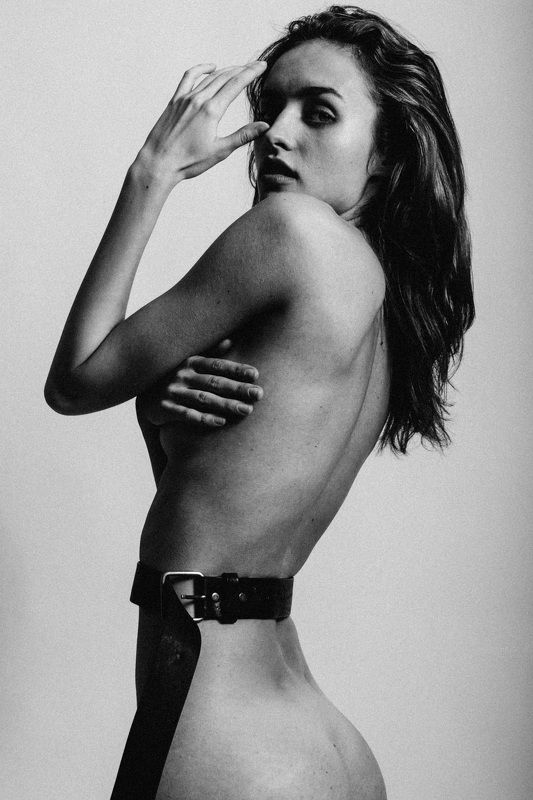 portrait, girl, model, mood, nude, black and white *photo preview