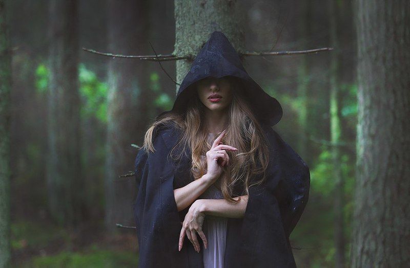 девушка, в лесу, красивая, руки, фотография, свет, цвет В лесуphoto preview