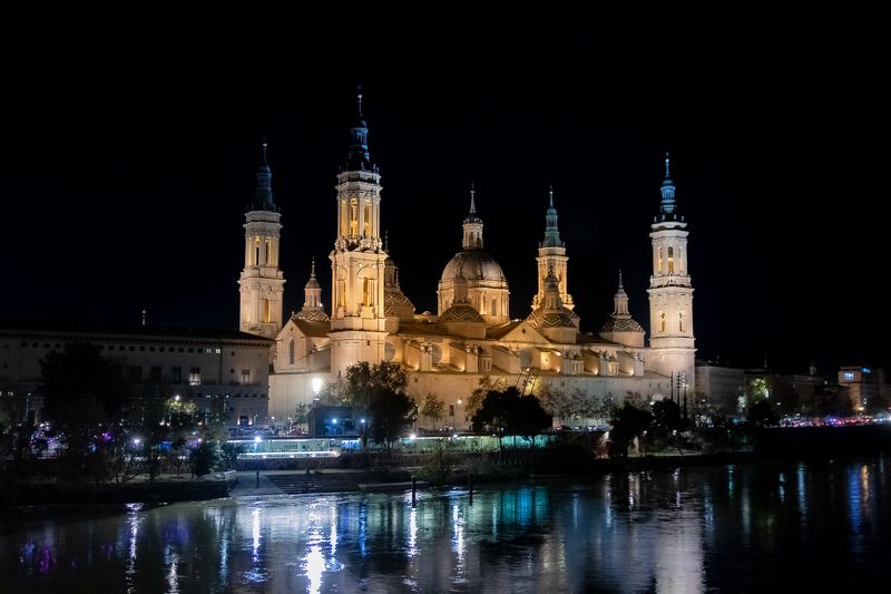 Nocturna en Zaragozaphoto preview