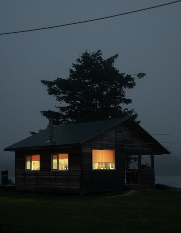 Домик в сумраке photo preview