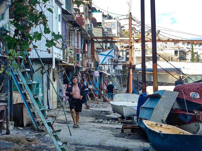 крым, алушта, море, рыбак Рыбацкий городок в Крыму фото превью