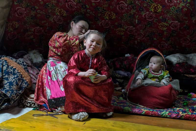 Ямал, Полярный Урал, ненцы, семья Мамины дочкиphoto preview