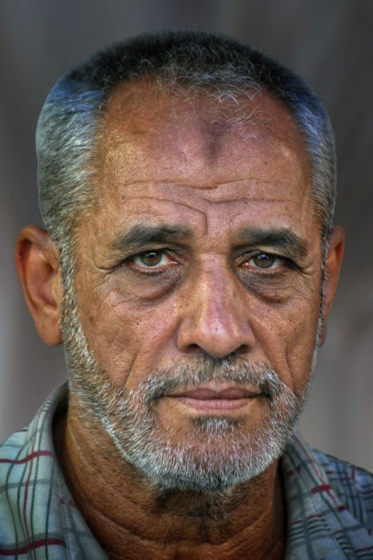 Hello Mohsen. It\'s Eid and New Year....Farah and I are in a quarrel?photo preview