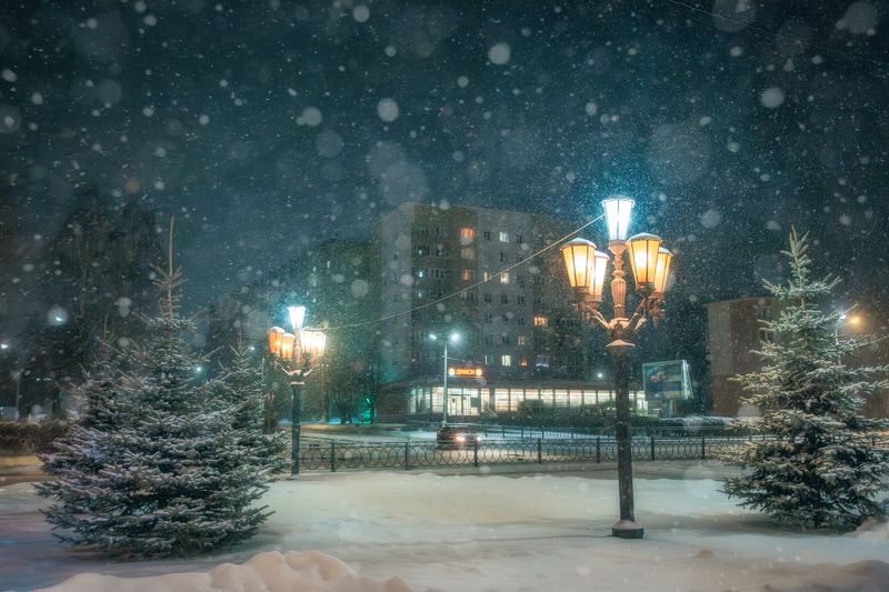 снег, пейзаж, городской пейзаж, ночной город, зима, зимнее настроение, Московская область Тихо падает снегphoto preview