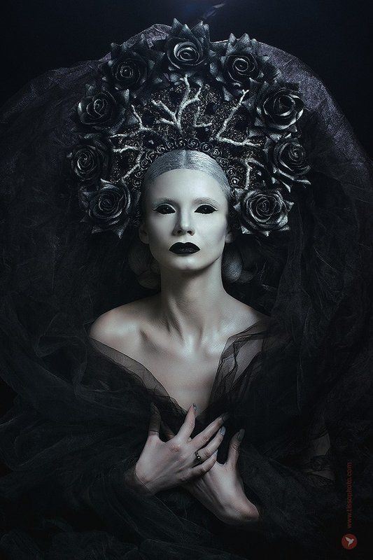 Потрет, девушка, украшения, цветы, ткань, образ,  Silencephoto preview