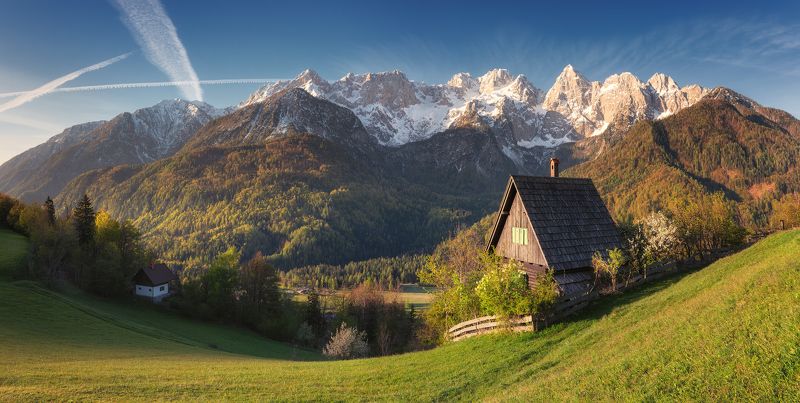 Slovenia, spring, mountains Словенское утроphoto preview