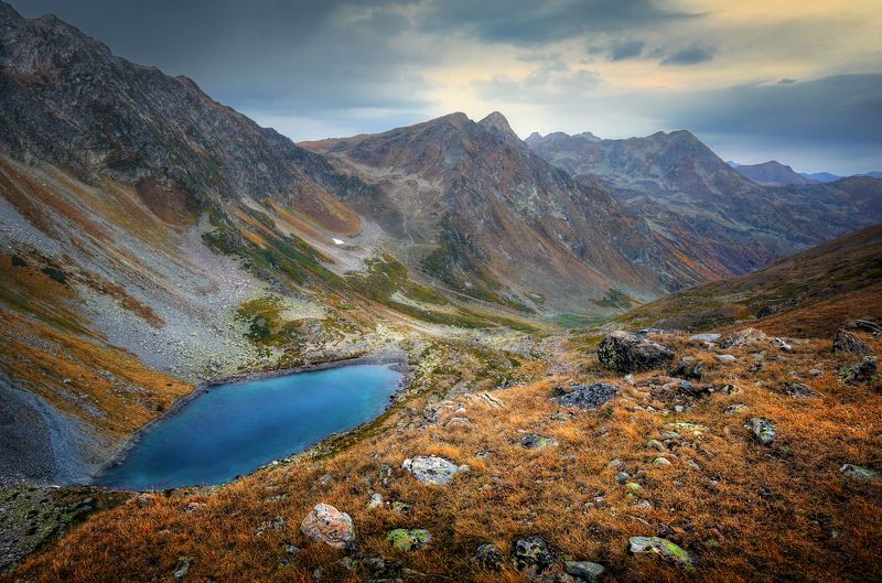 Кавказ, горы, Архыз, Карачаево-Черкесия, озероо Семицветное Большая Дукка Семицветноеphoto preview