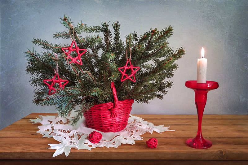 натюрморт,зима,новый год,праздник,елка,свеча,красные звезды С наступающим Новым годом!photo preview