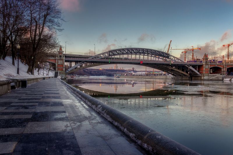 Москва, Москва-река, расвет Ранним утром у Андреевского мостаphoto preview