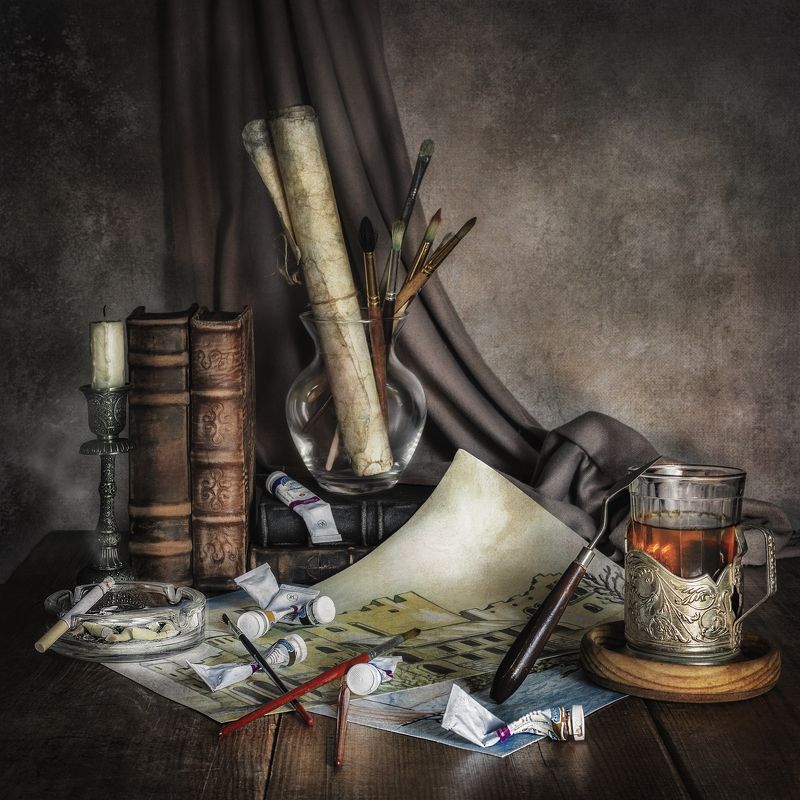 творчество,краски,натюрморт,свет,тень,книги,чай,стакан,сигарета,дым *****photo preview