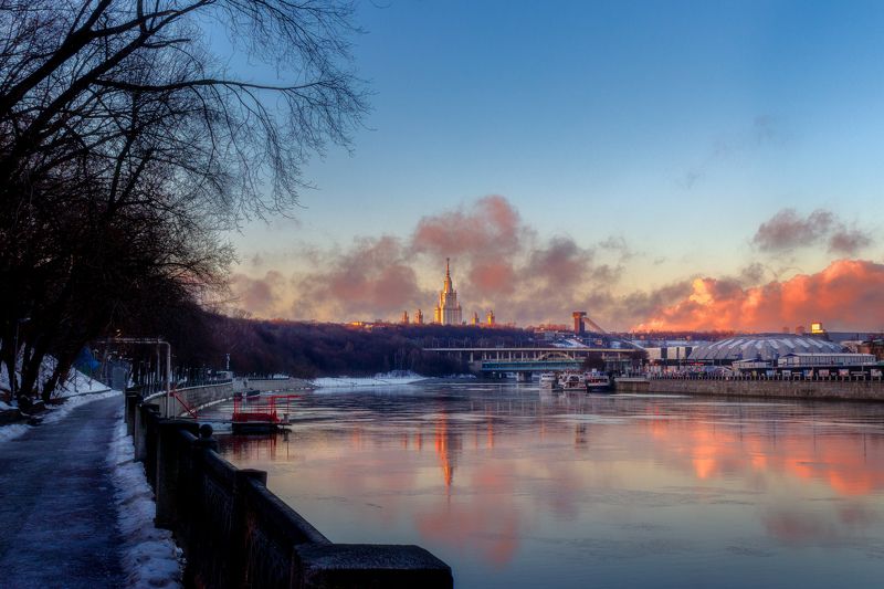 Москва, Москва-река, рассвет, Нескучный сад Рассвет на Москве-рекеphoto preview