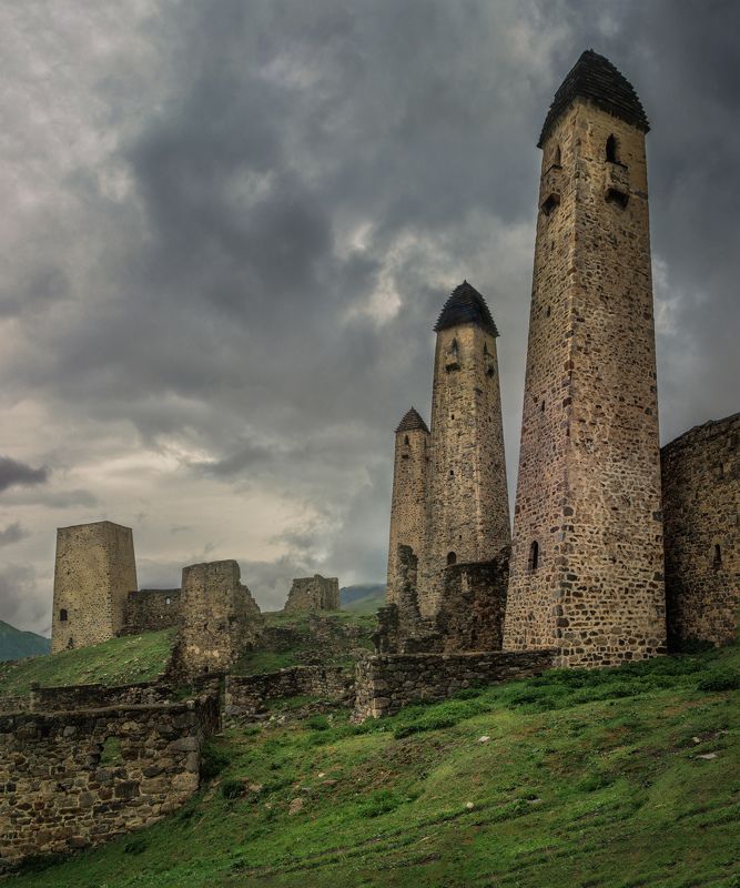 горы облако туча башня дозор склон камень кладка три богатыря фото превью