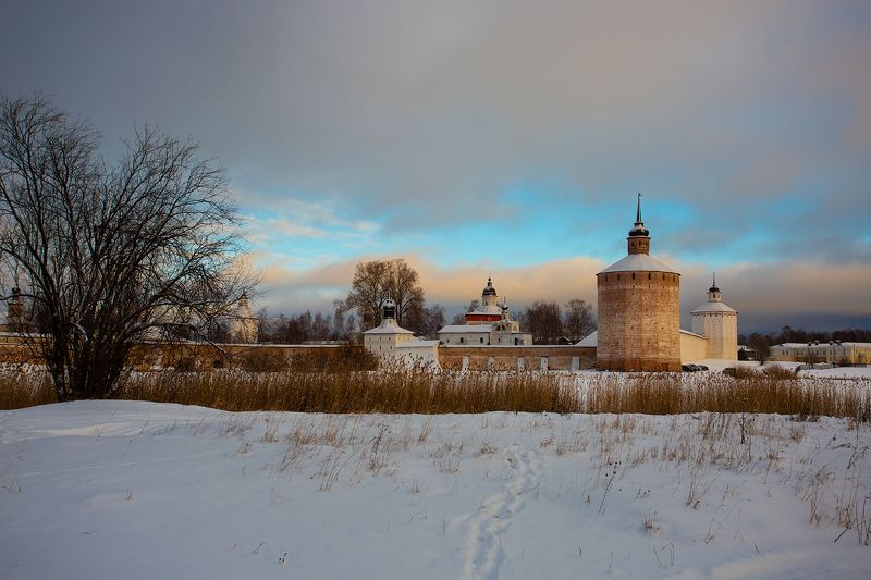 кириллов, монастырь, зима Кириллов предпраздничный фото превью